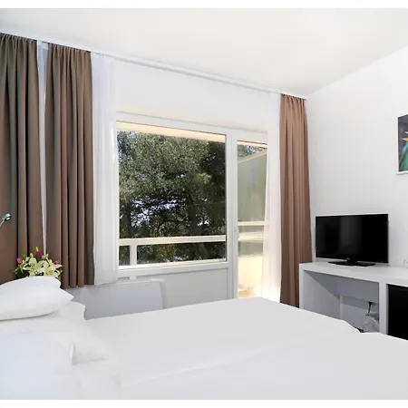 Otel Zora