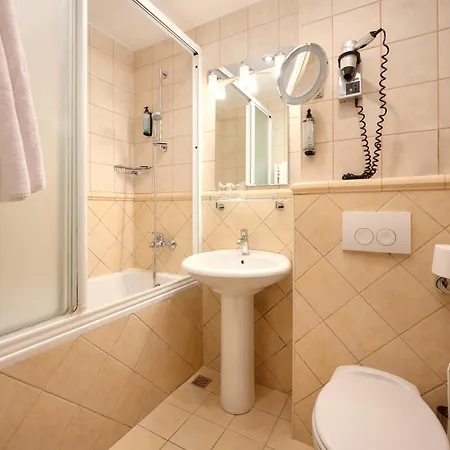 Zora Otel 3*